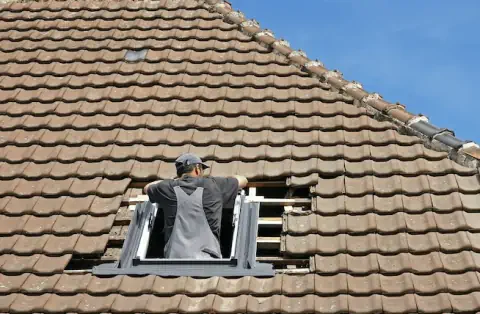 Pose de velux - Saint-Germain-de-Prinçay